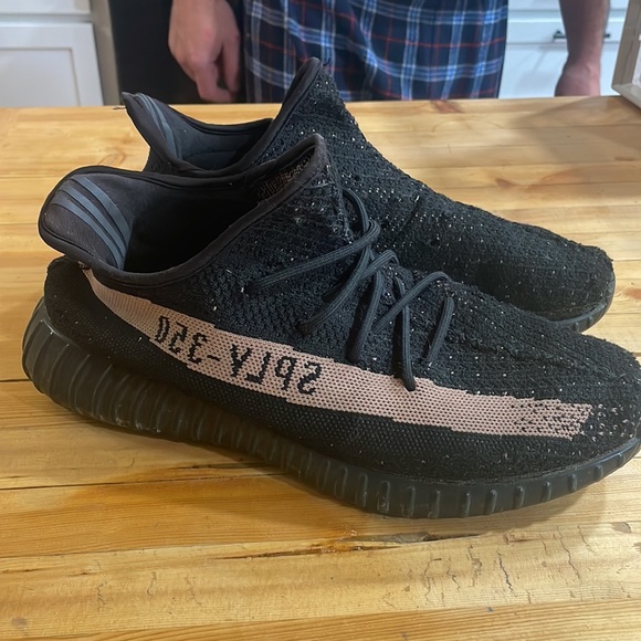 Yeezy boosts - Picture 2 of 2